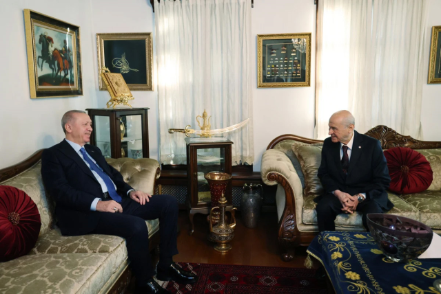 Cumhurbaşkanı Erdoğan ile Bahçeli arasında yeni yılın ilk zirvesi! Masada kritik konular vardı Cumhurbaşkanı Erdoğan ile Bahçeli arasında yeni yılın ilk zirvesi! Masada kritik konular vardı