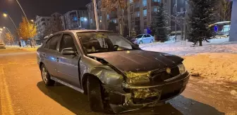 Erzurum'da Zincirleme Trafik Kazası: 4 Yaralı