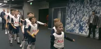 Karşılarında Van Dijk'ı gören Tottenhamlı miniklerden güldüren istek