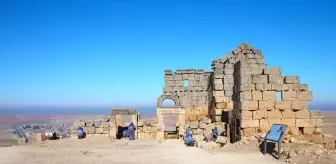 Diyarbakır'daki Zerzevan Kalesi'nde Kazı Çalışmaları Devam Ediyor