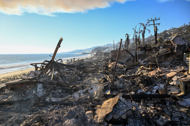 The death toll in the fires in the USA has increased! Before and after photos show the scale of the disaster