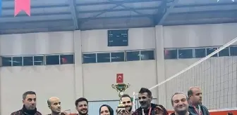 Bahçesaray'da Voleybol Turnuvası Düzenlendi