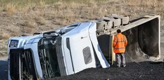 Ankara'da Zift Yüklü Kamyonun Çarptığı Otomobilde 3 İşçi Hayatını Kaybetti