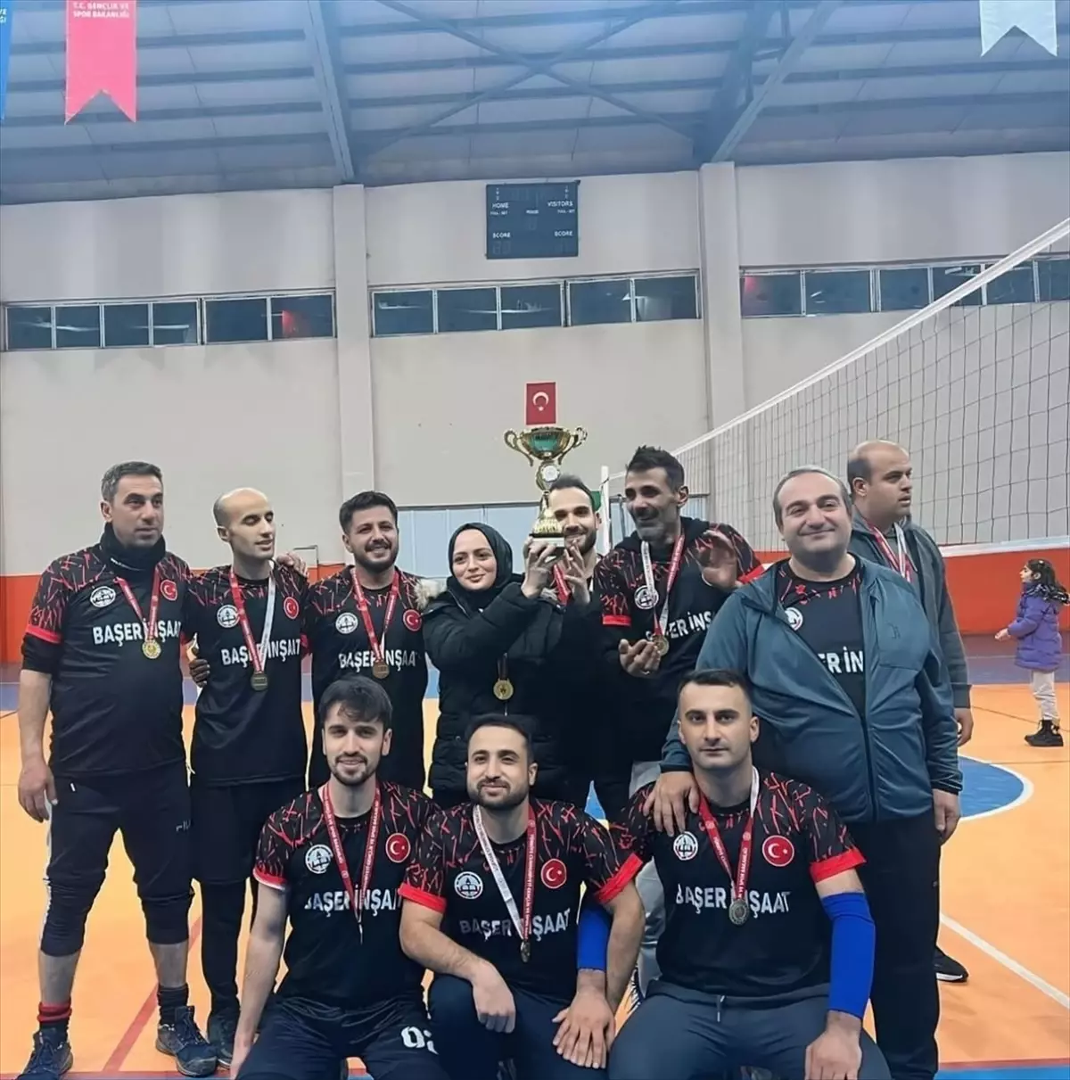Bahçesaray'da Voleybol Turnuvası Düzenlendi