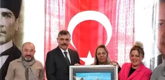 Erzurum Yeni Medya Derneği'nden Vali Çiftçi'ye Özel Tablonun Takdimi