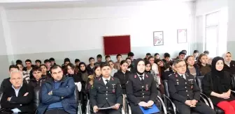 Erzurum'da Jandarma'dan Öğrencilere Kariyer Destek Etkinliği