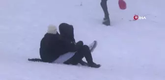 Uludağ'da Yoğun Kar ve Günübirlikçi Akını