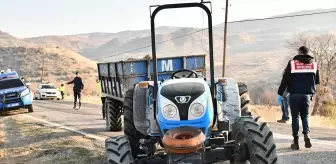 Adıyaman'da Seyir Halindeki Traktörden Düşen Kişi Hayatını Kaybetti