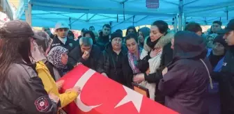 Motosiklet Kazasında Hayatını Kaybeden Polis Memuru Doğan Biçici, Çanakkale'de Defnedildi