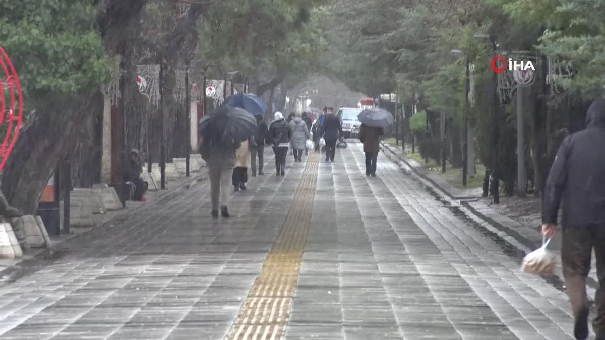 Kırklareli'nde Kar Yağışı Etkili Olmaya Başladı