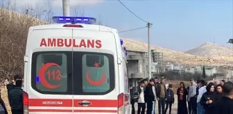 Mardin'de Otomobil ve Motosiklet Çarpıştı: 2 Yaralı