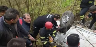 Ordu'da Kamyonet Uçuruma Devrildi: 3 Yaralı