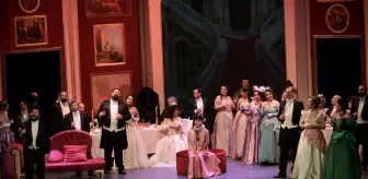 Samsun Devlet Opera ve Balesi 'La Traviata' Operasını Sahneledi