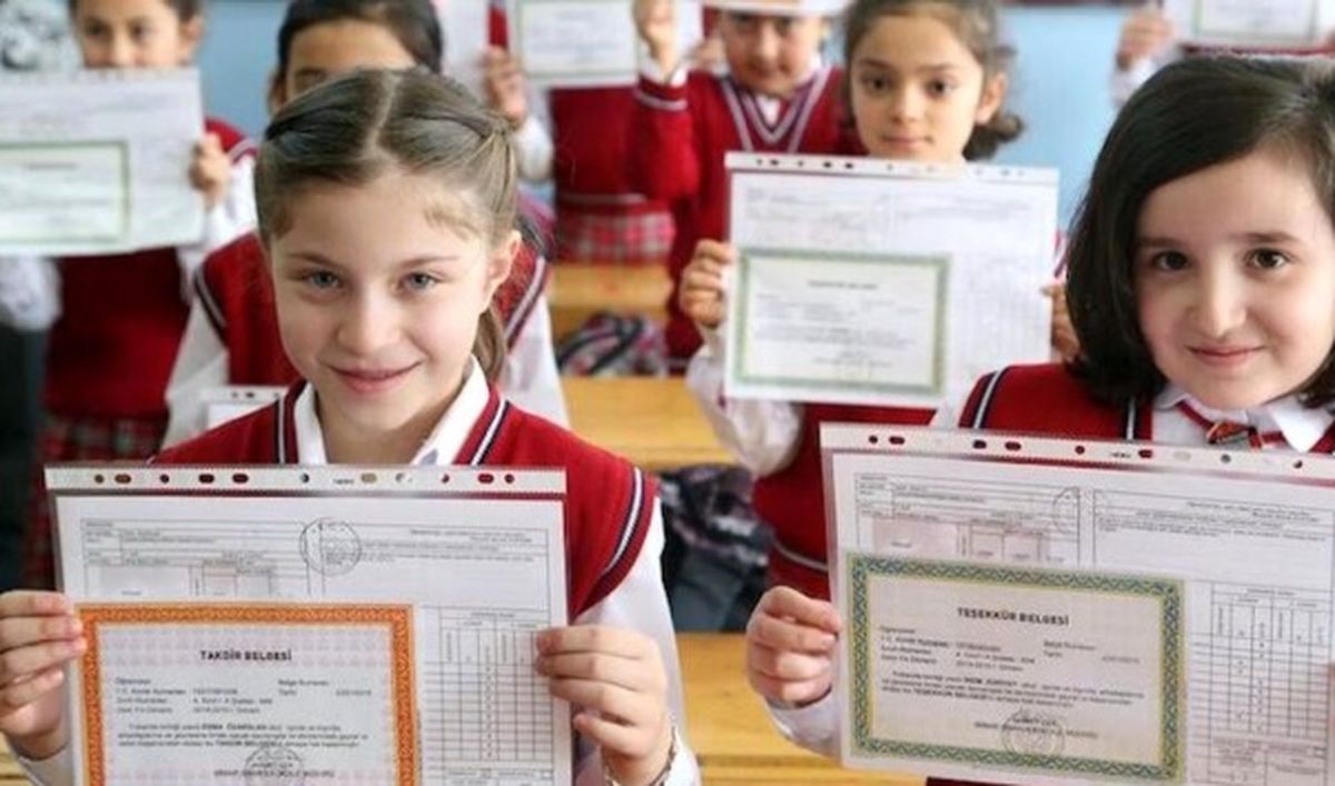1 dersten kalınca belge alınır mı (lise)?