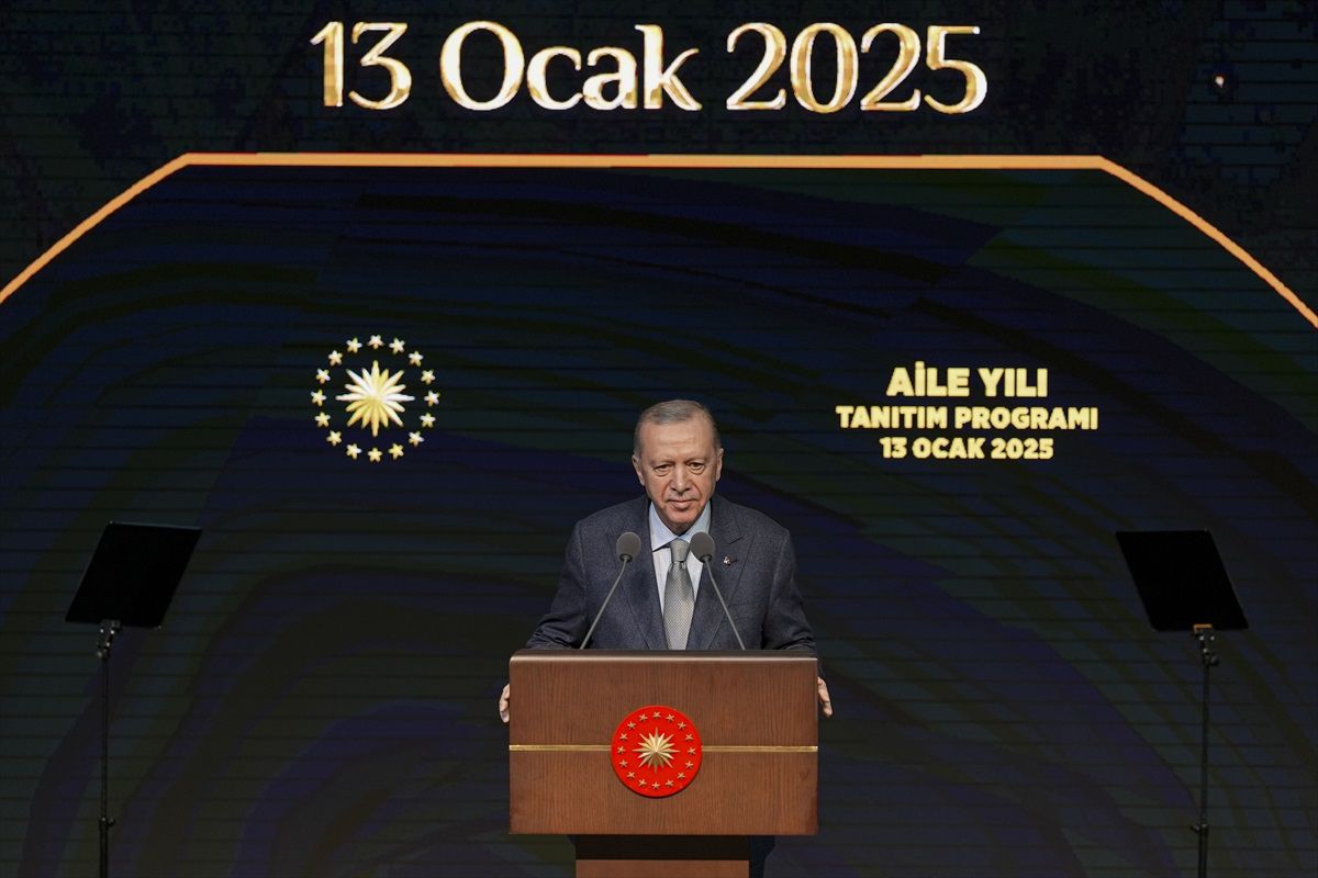 Cumhurbaşkanı Erdoğan açıkladı! İlk çocuk yardımı ne kadar, kaç TL oldu?