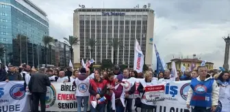 İzmir'de Memurlar Maaş Zamlarını Protesto Etti