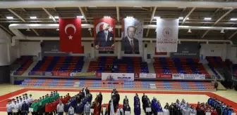 Karabük'te Gençler Hentbol Yarı Final Müsabakaları Başladı