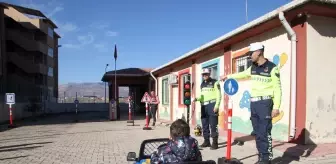 Şırnak'ta Anaokulu Öğrencilerine Trafik ve Aile İçi Şiddet Eğitimi