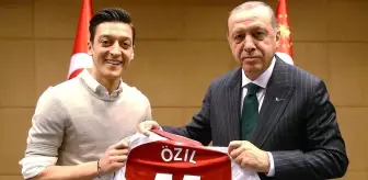 Mesut Özil'den Cumhurbaşkanı Erdoğan paylaşımı