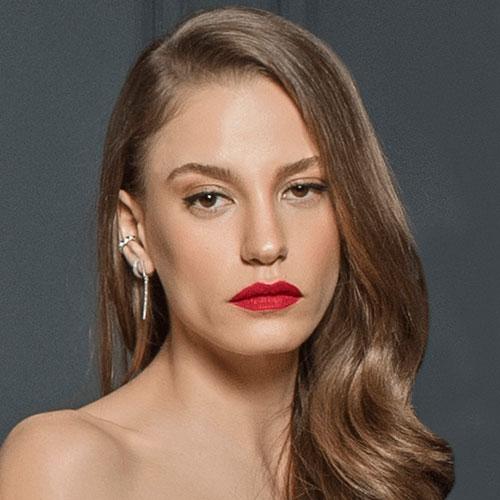 Serenay Sarıkaya ile para karşılığı ilişki yaşadığı iddia edilen Mert Demir sessizliğini bozdu Serenay Sarıkaya ile para karşılığı ilişki yaşadığı iddia edilen Mert Demir sessizliğini bozdu