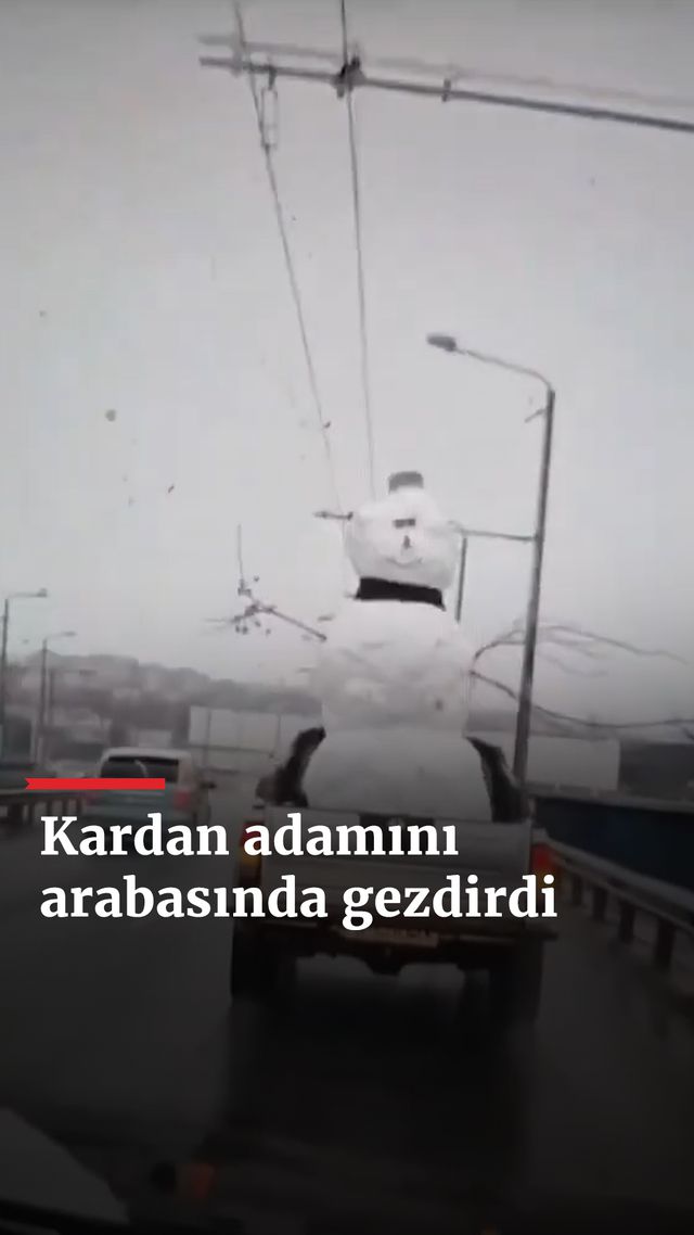 https://foto.haberler.com/haber/2025/01/14/kardan-adamini-arabasinda-gezdirdi_9807_o.jpg