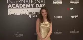 Menajer Ayşe Barım hakkında sosyal medyadaki iddialara yönelik yürütülen soruşturma kapsamında, oyuncu Serenay Sarıkaya tanık sıfatıyla ifade vermek...