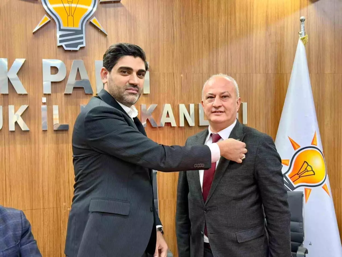 Yeniden Refah'tan istifa edip AK Parti'ye geçti
