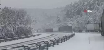 Çanakkale'de Kar Yağışı Nedeniyle Trafik Kontrollü Olarak Sağlanıyor