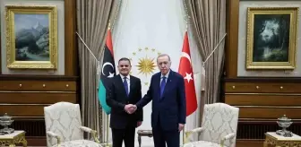 Cumhurbaşkanı Recep Tayyip Erdoğan, Cumhurbaşkanlığı Külliyesi'nde Libya Başbakanı Abdulhamid Dibeybe'yi kabul etti.