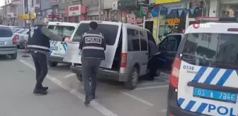 27 Yıl Hapis Cezasıyla Aranan Şahıs Polisin Takibiyle Yakalandı