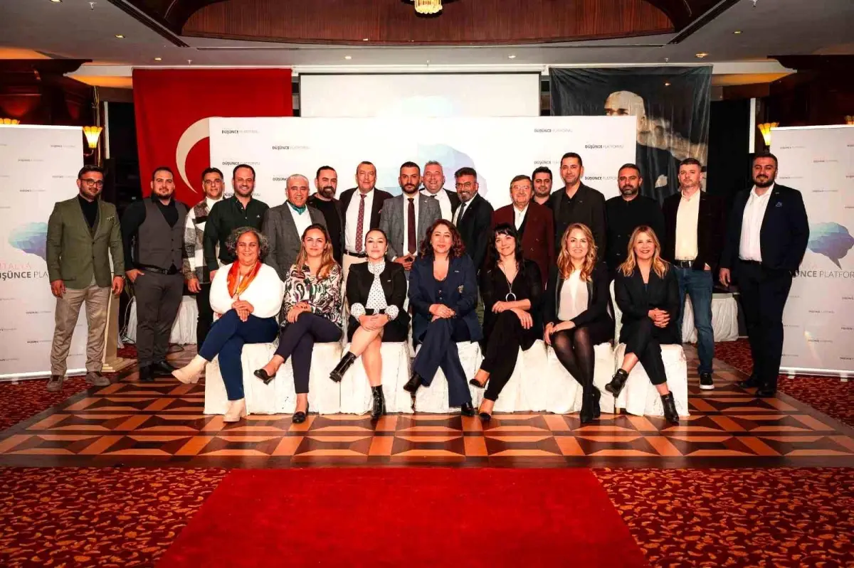 Antalya Düşünce Platformu'nda Ekonomik İyileşme Konuşuldu