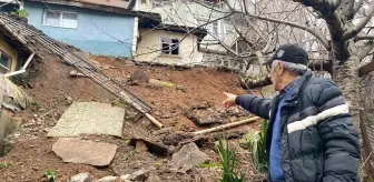 Beykoz'da İstinat Duvarı Düştü, Şans Eseri Yaralanan Yok