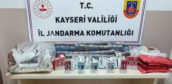 Kayseri'de Gümrük Kaçağı Sigara ve Çay Ele Geçirildi