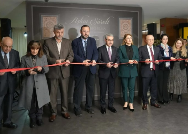 Aşkın Sûreti Hilye-i Şerîfeler Kisve-i Tab'a Büründü Aşkın Sûreti Hilye-i Şerîfeler Kisve-i Tab'a Büründü