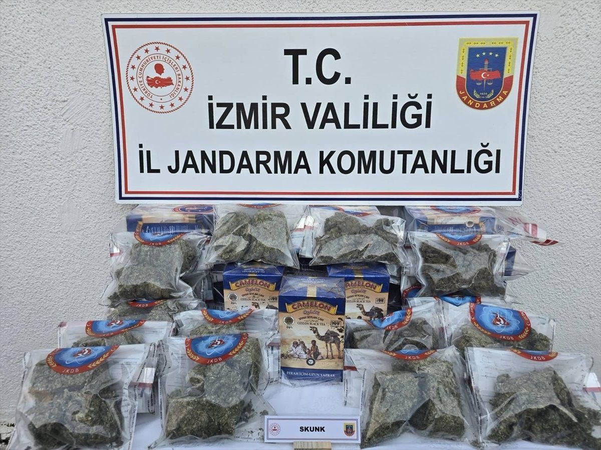 İzmir'de Uyuşturucu Operasyonu: 2 Gözaltı
