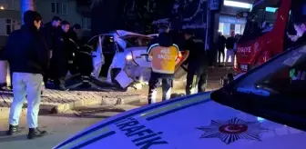 Bursa'da Trafik Kazası: 1 Ölü, 3 Yaralı