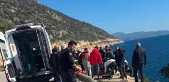 Antalya'da Motosiklet Kazası: Sürücü Yaralandı