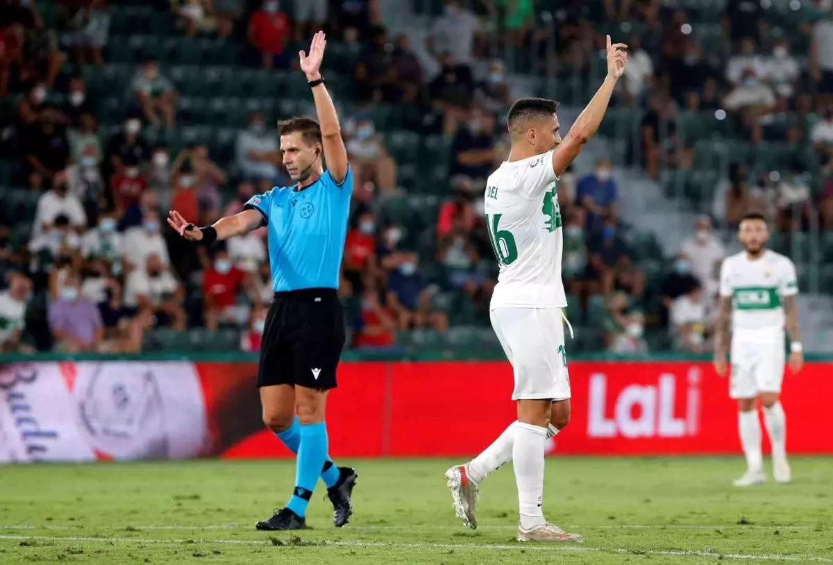 Beşiktaş maçının VAR'ı İspanyol Adrian Cordero Vega oldu