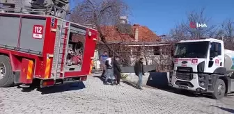 Burdur'da Mutfakta Çıkan Yangın Büyümeden Söndürüldü