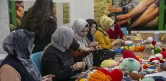 Bolu'da Kadınlar Amigurumi Kursuyla Hem Öğreniyor Hem Sosyalleşiyor