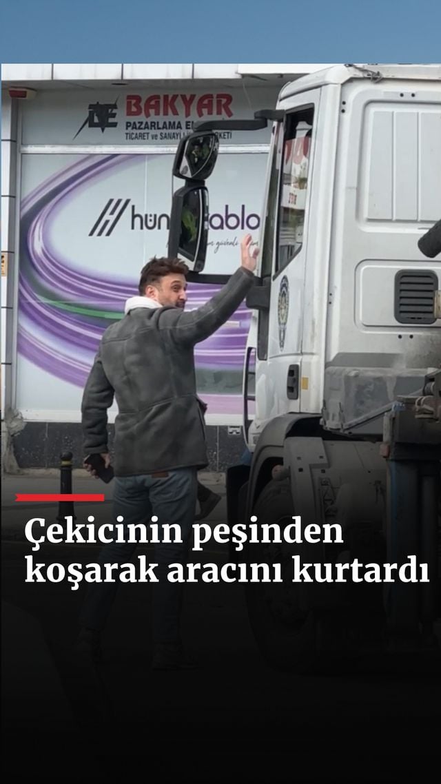 https://foto.haberler.com/haber/2025/01/19/cekicinin-pesinden-kosarak-aracini-kurtardi_8158_o.jpg