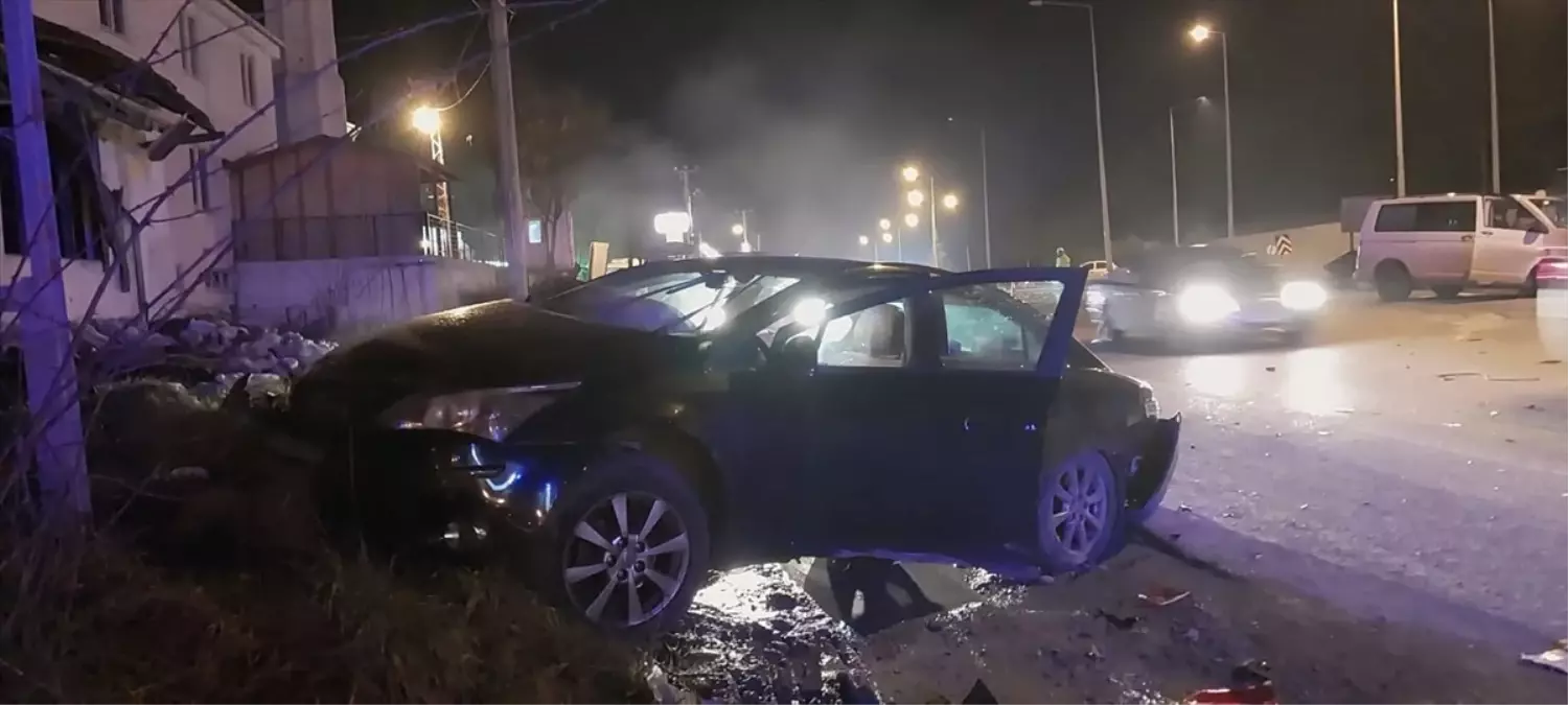 Samsun'da Otomobil ile Panelvan Çarpıştı: 7 Yaralı