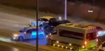 Tuzla'da Düğün Konvoyu Yolu Kapattı, Trafik Kilitlendi