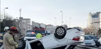 Avcılar'da Takla Atan Araçta İki Kişi Yaralandı