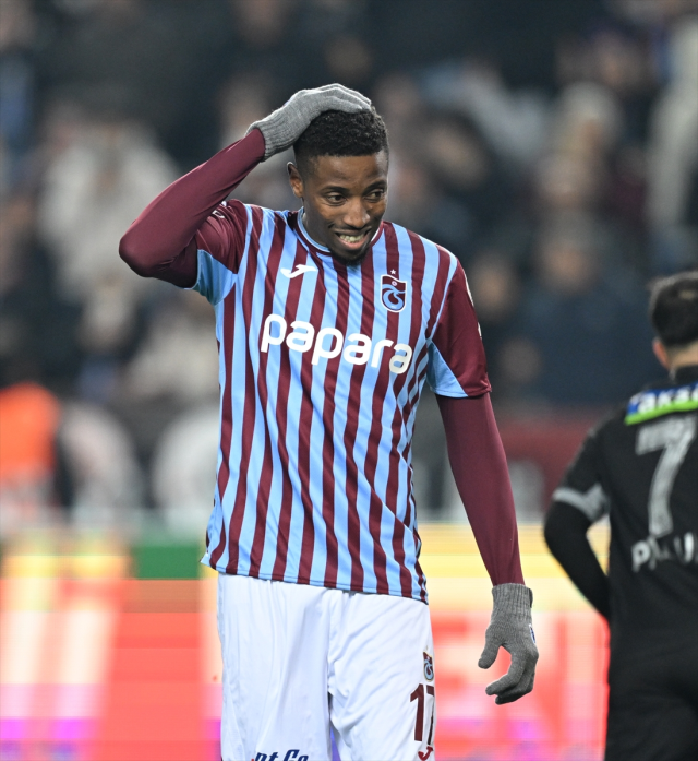 Aylar sonra bir ilk yaşandı: Trabzonspor, Sivasspor'u 4-0 yendi Aylar sonra bir ilk yaşandı: Trabzonspor, Sivasspor'u 4-0 yendi