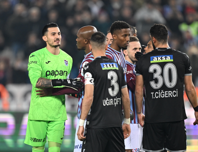 Aylar sonra bir ilk yaşandı: Trabzonspor, Sivasspor'u 4-0 yendi Aylar sonra bir ilk yaşandı: Trabzonspor, Sivasspor'u 4-0 yendi