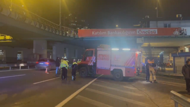 15 July Martyrs Bridge closed to traffic! Metrobüs accident in Zincirlikuyu