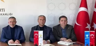 AK Parti Bilecik İl Başkanı Muhtarlarla Toplantı Düzenledi