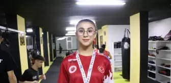 Astım Hastalığını Yenen Genç Muaythai Sporcu 15 Madalya Kazandı