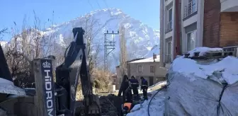 Hakkari'de Soğuk Havaya Rağmen Altyapı Çalışmaları Devam Ediyor